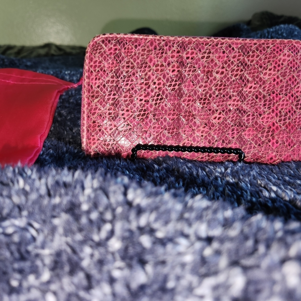Authentic Bottega Veneta Pink Woven Leather Zip Wallet